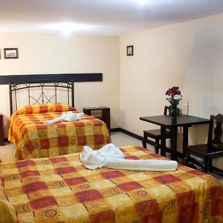 Villas Hotel Чолула Экстерьер фото